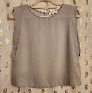 😻 3/$30  Aritzia Babaton Grey-Blue Cropped Blouse size XS